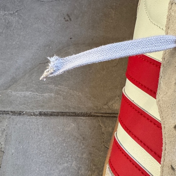 adidas White Sneakers with Red Stripes - Retro Low-Top Trainers broken lace - Picture 3 of 7